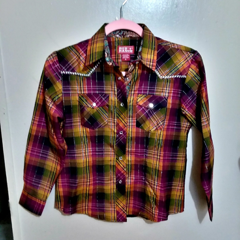 BRAND NEW!! Beautiful Cowgirl Button Down